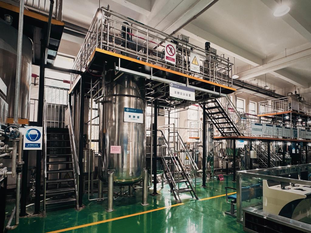 智慧化工实景实训车间 生物化工产教融合的新高地