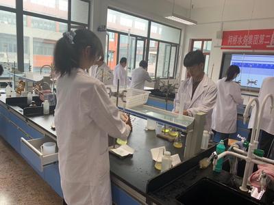 生物化工系党支部傅美玲开设党员示范课 党建引领专业教学新实践